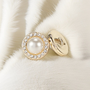 Zinc Alloy Fancy White Diamond Decorative 10mm  Custom Pearl Shank Button for Blazer