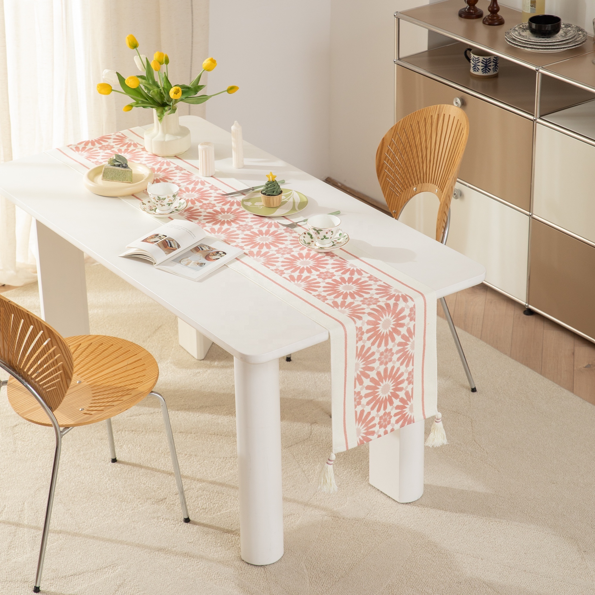 Boho Style Modern Design Wholesale Flower Runner Wedding Table Party Flower Printing Luxury Cotton Woven Table Runner