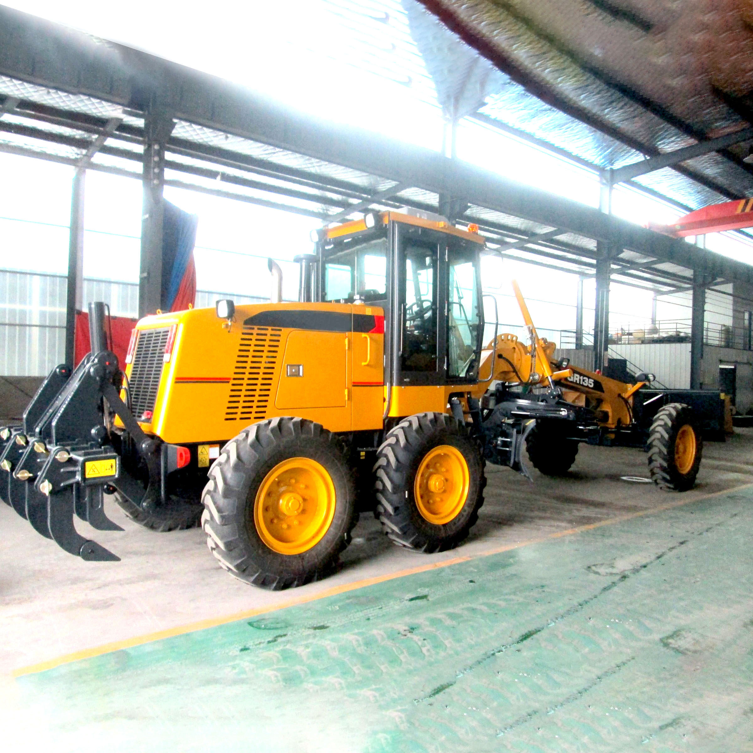 Hot Sale 150 HP Motor Grader Factory Mini Motor Grader GR135