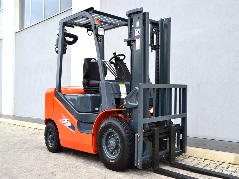 China Top Brand 2.5T Diesel Forklift CPCD25 with Powerful Engine