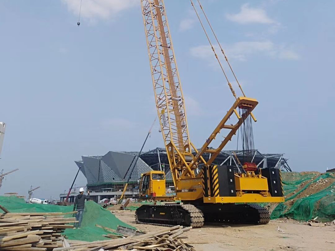 Famous Brand Lifting Machinery 800 ton Crawler Crane XGC800 with Competitive Price