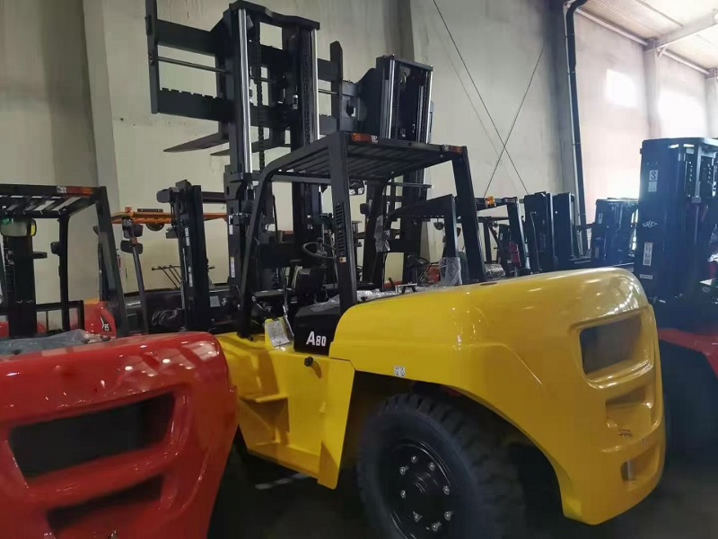 Good Quality Lifting machinery 8ton forklift with Diesel engine CPCD80-G in stock for sale