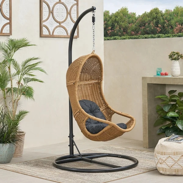 Wholesales natural wicker rattan hanging chairs leisure egg chair for living room outdoor furniture patio swings with stand