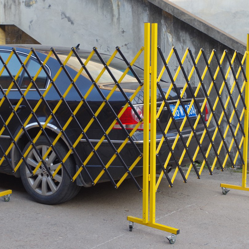 Factory Retractable Guardrail Fence Barrier Portable Metal Expandable Telescopic Road Safety Barriers