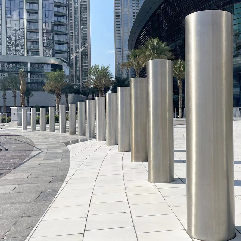 Wholesale Fixed Stainless Steel Bollards Outdoor Security Bollard Post Ss316 Metal Safety Protection Fixed Bollard