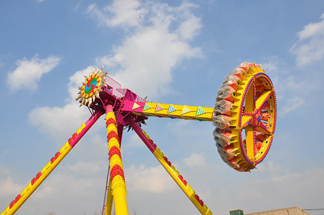 big frisbee rides  amusement park products attractive   outdoor public playground theme park rides  pendulum  rides for sale