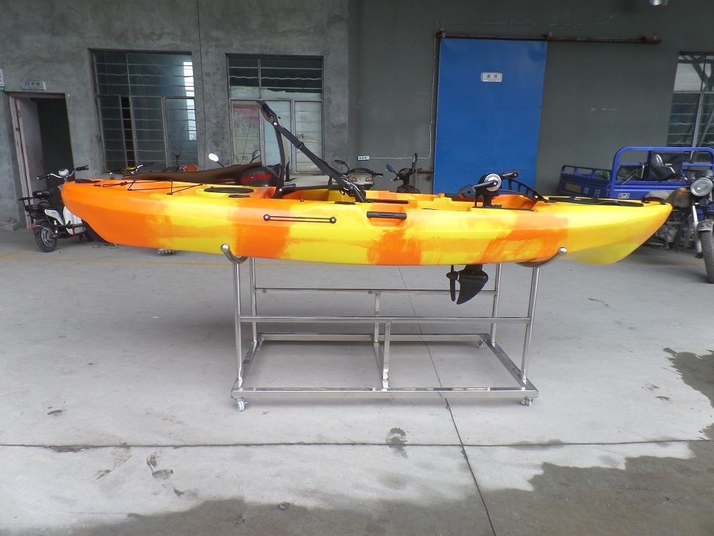 Sailing outdoor 13ft water boat con pedales sit on top fishing kayak with pedals drive motor system China factory wholesale