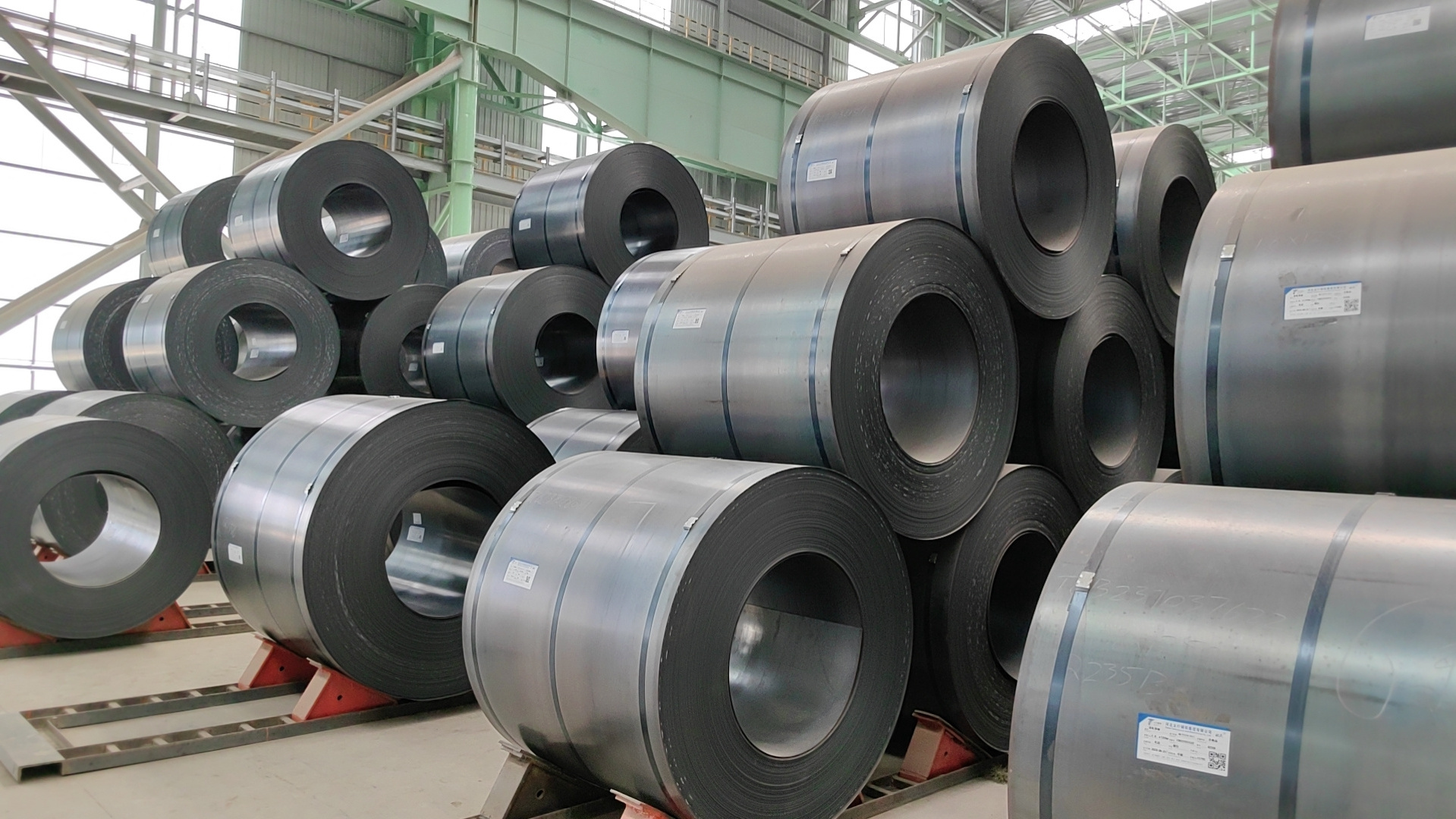 High quality carbon steel coil metal materials q235 hot rolled steel coil for construction