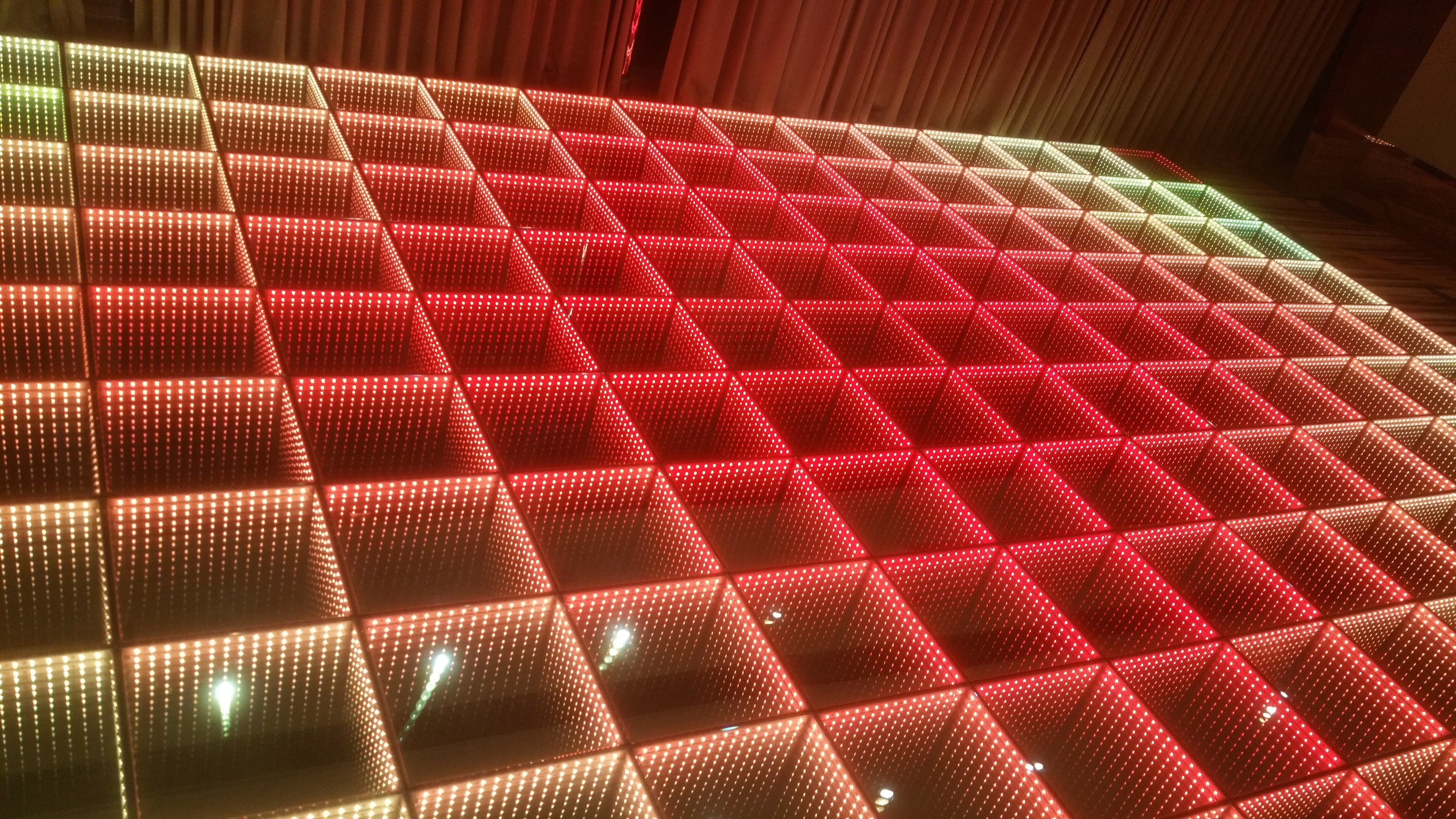 Hot sale digital 3D Infinity Mirror Led Dance Floor for disco night club