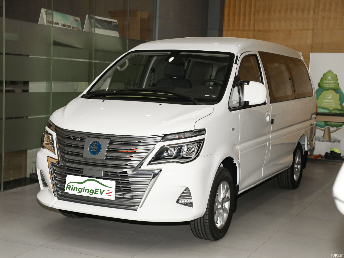 Chinese Dongfeng M5 Electric Car Factory Wholesale 2 /5 /7/9 seats Passenger Electric Mini Bus Made in China