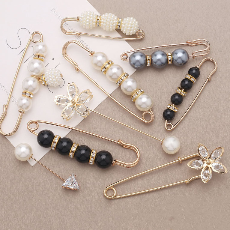 Pearl Hijab Pins Cute Brooches Pins Pearl Neckline Collar Lapel Hijab Fixed Tightening Waist Clothes Brooch Scarf DIY Accessory