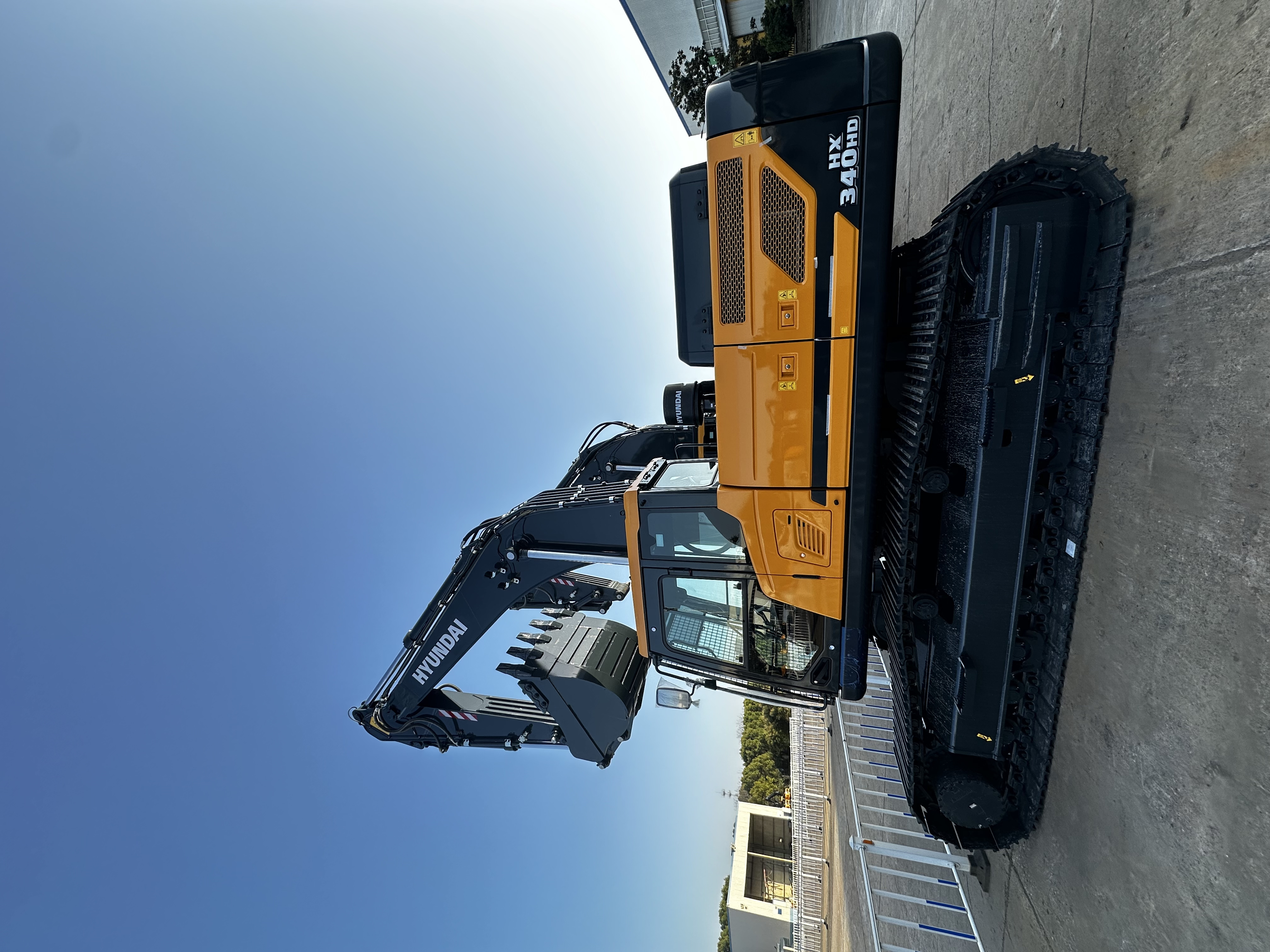 hyundai 13 ton R130VS crawler excavator for sale