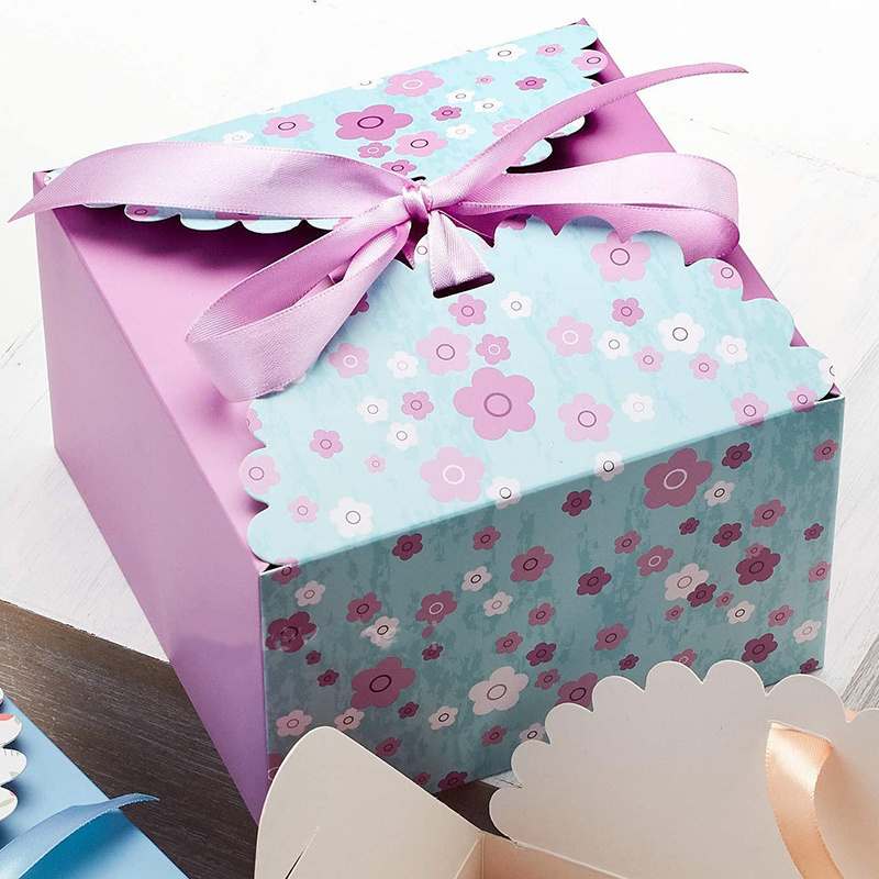 Custom Candy Box Candy Cookie Food Treat Boxes Cardboard Paper Gift Box with Ribbon