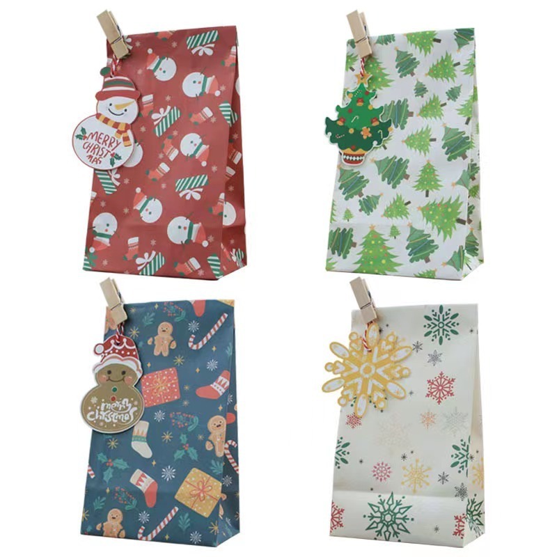 Christmas Candy Favor Gifts Full Color Logo Printed Kraft Paper Bag With Stickers Card and Clip