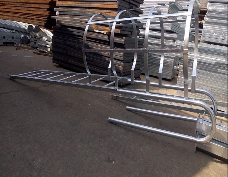 Secure Roof Access Welded Fixed Steel/Aluminum Construction Ladder