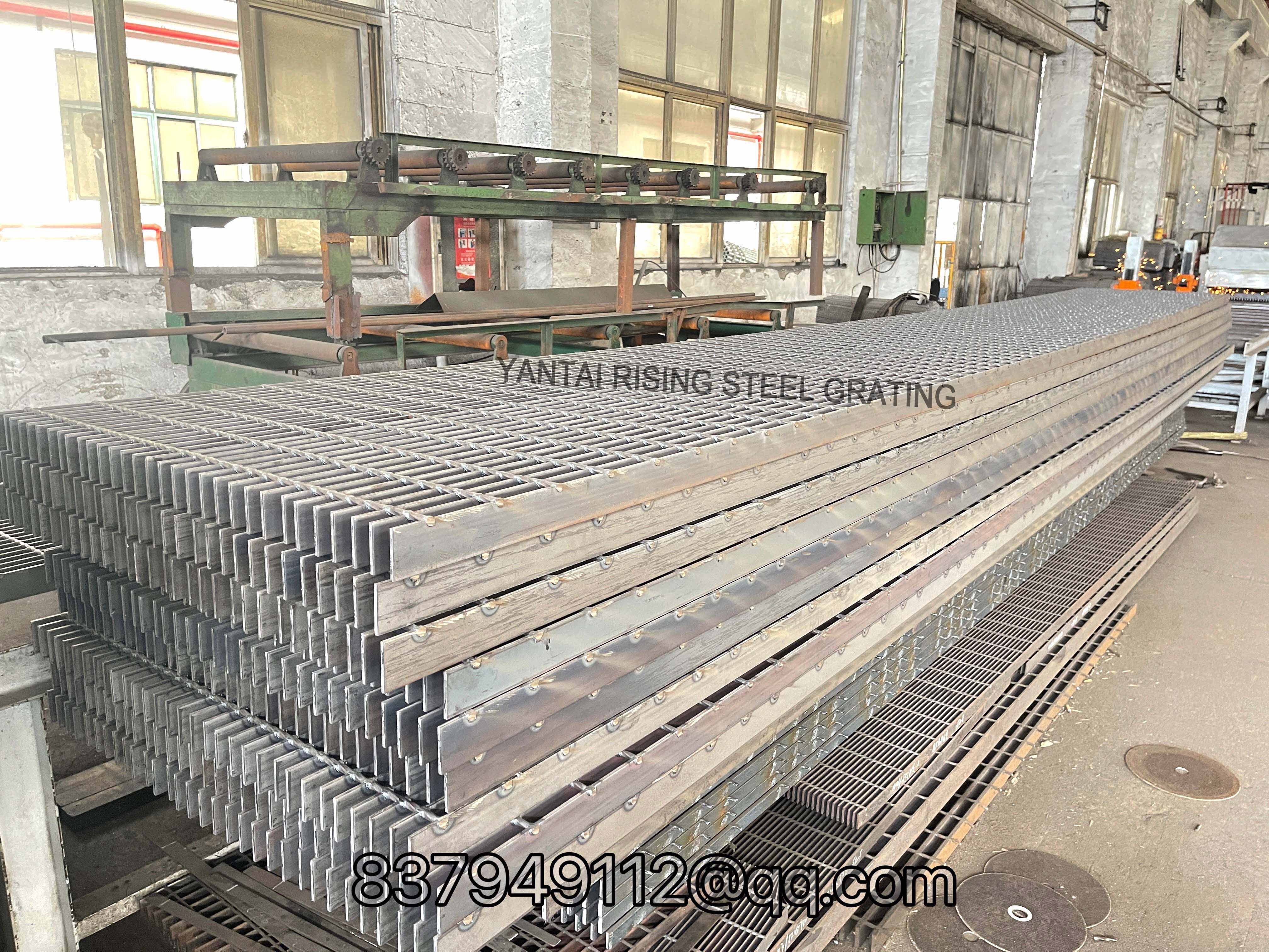 Metal Building Material stainless serrated style Heavy Duty 303/34/38 Hot Dip Galvanized Steel Bar Grate Floor Grating