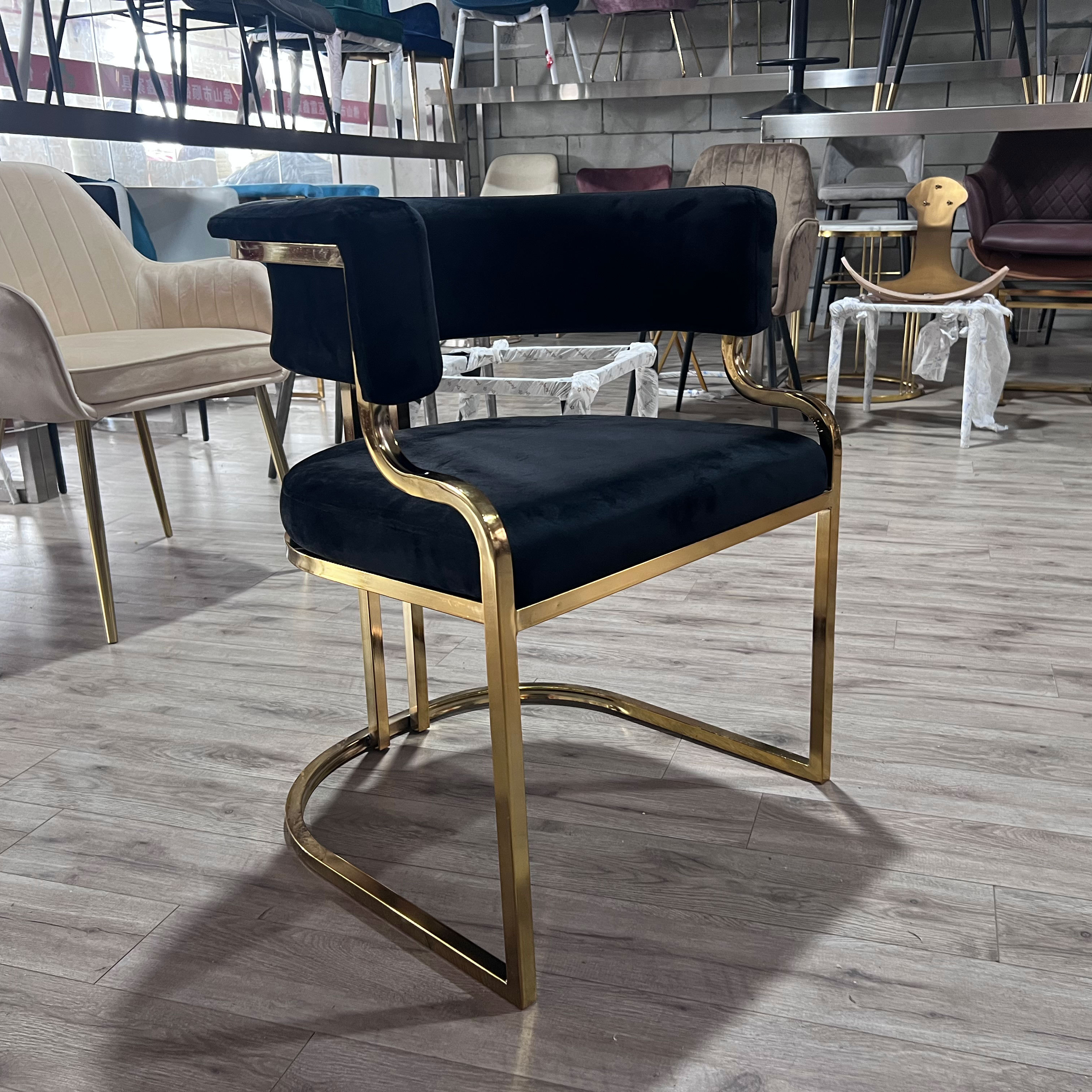 Wholesale Factory Custom Cafe Metal Dine Armchair Restaurant Chair Modern Dining Room Furniture Velvet Fabric Dining Chairs