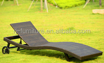 Outdoor Chaise Lounge Day Bed Sun Lounger Lazy-boy Chair Deck Sling Chair Recliner Antique Outdoor Furniture Modern Steel Pipes