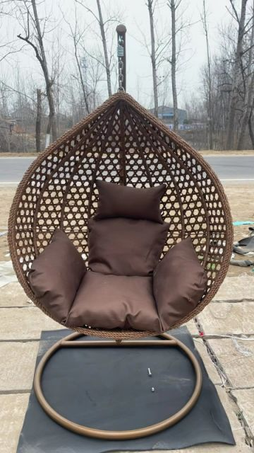 High Quality Adult Rattan Wicker Egg Hanging Chair PE Rattan Swing Garden Chair Metal Bedroom Furniture Outdoor Furniture Brown