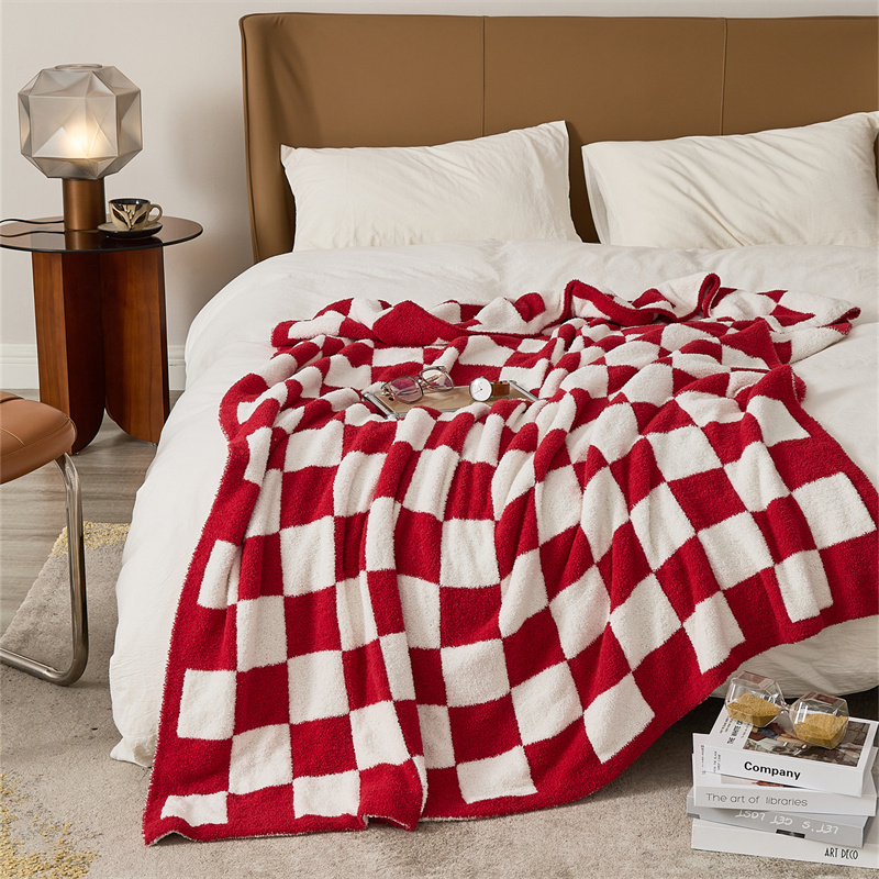 QPG Soft Cozy Buffalo Checkerboard Plaid Polyester Knitted Throw Checkered Microfiber Blanket for Winter