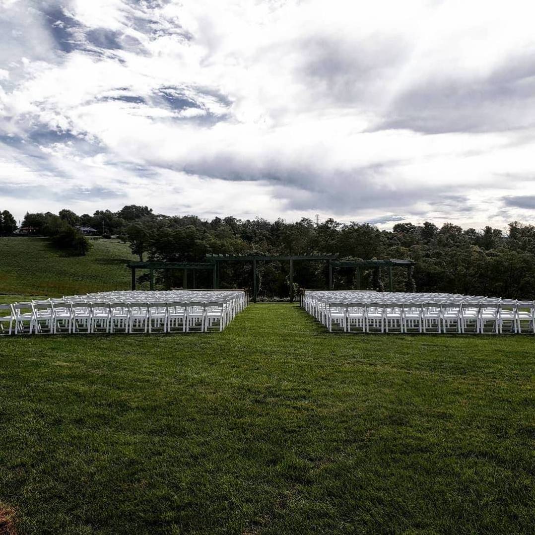 Wholesale White Gladiator Americana Chair White Wimbledon Chair Resin Folding Chair Chiavari For Event