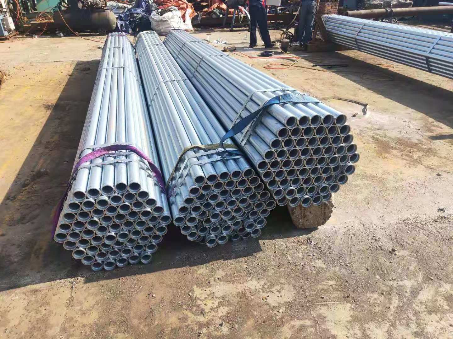 Welded galvanized iron pipe, galvanized steel pipe price board, galvanized fire pipe