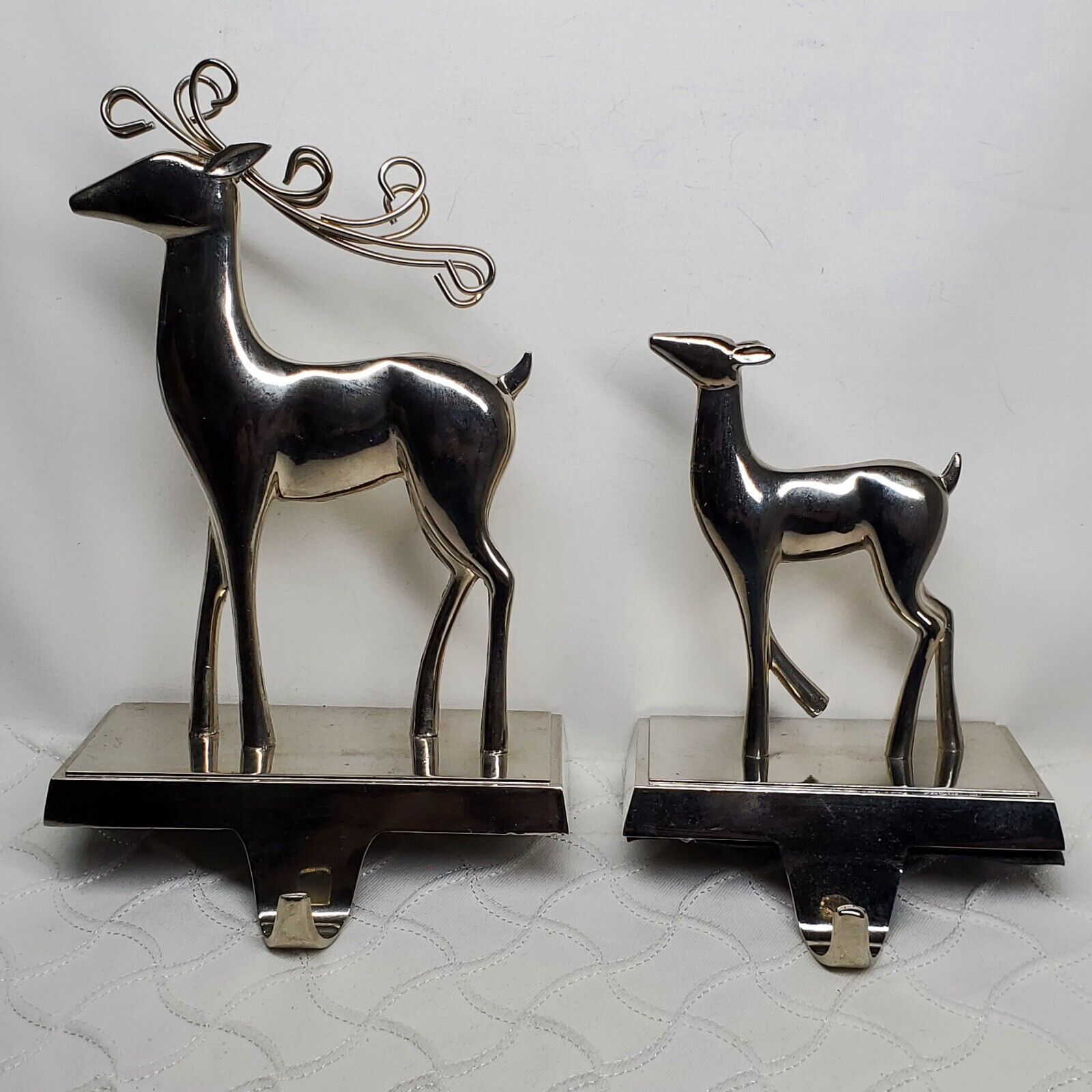 New Designed Iron Metal Deer Art Sculpture For Home indoor animal Decor and For Christmas Decorations