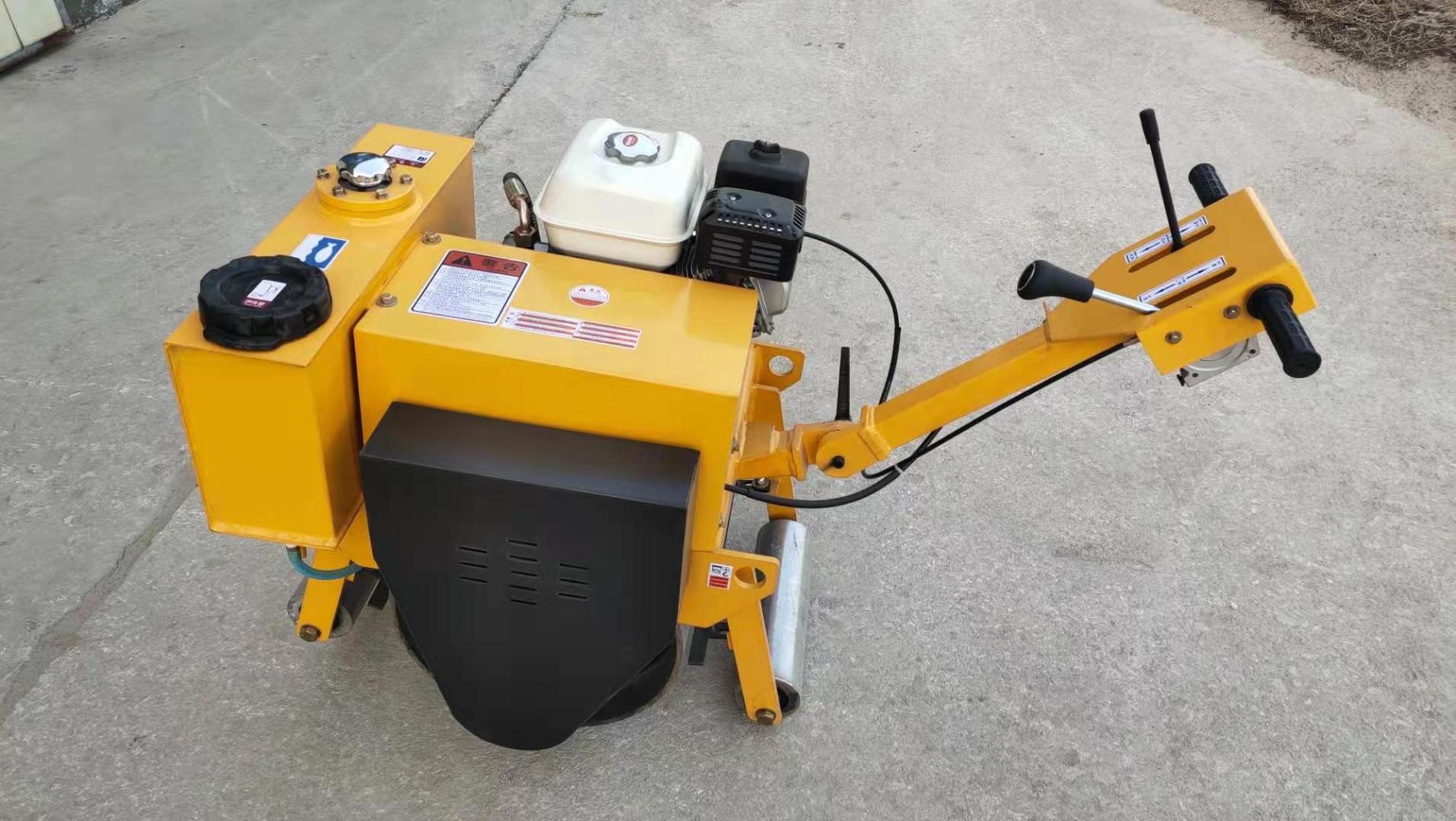 new hand mini self-propelled hydraulic vibratory soil rubber tire drum road roller compactor  for sale