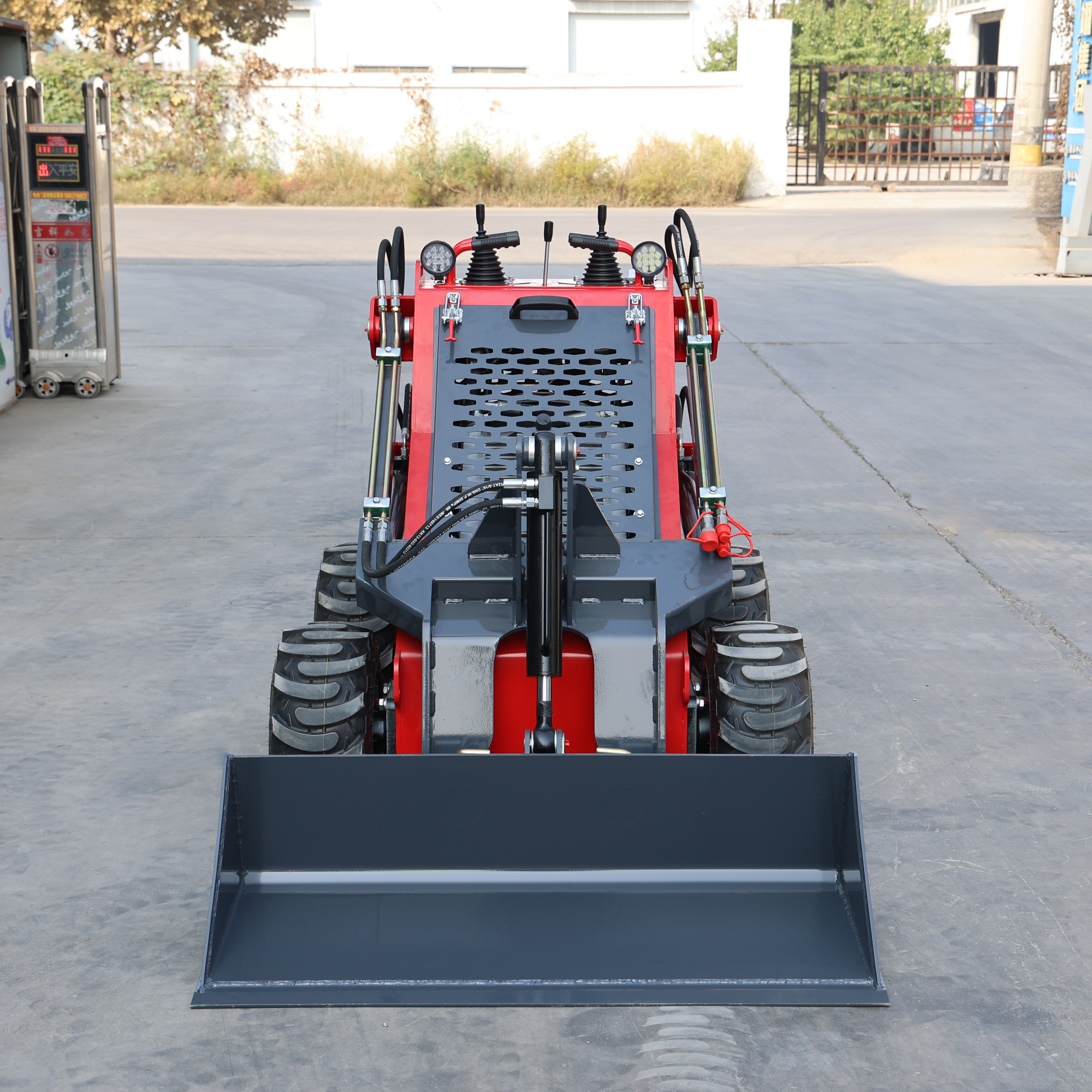 Mini Skid Steer Loader Attachment Multifunctional Agriculture Diesel Mini Skid Steer  Front Loader