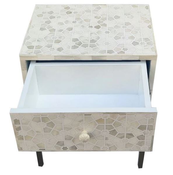 Wholesale New Arrival 2022 Star Pattern Bedside Table Iron Base Bone Resin Inlay Modern Hotels Homes Luxury Apartments Furniture