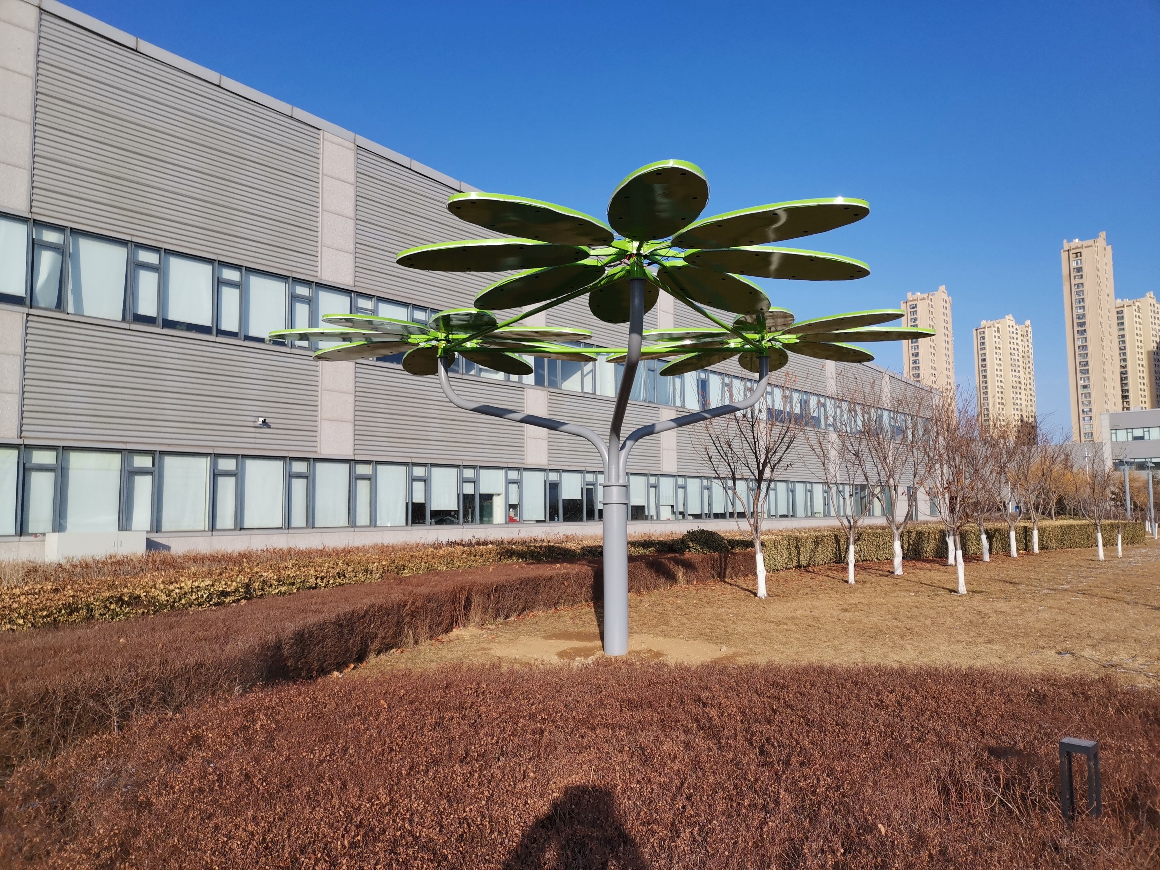 Modern Villa Home Garden Yard Decoration 1000W 1400W Sunflower Shaped Solar Energy System Tree Shaped Solar Panel