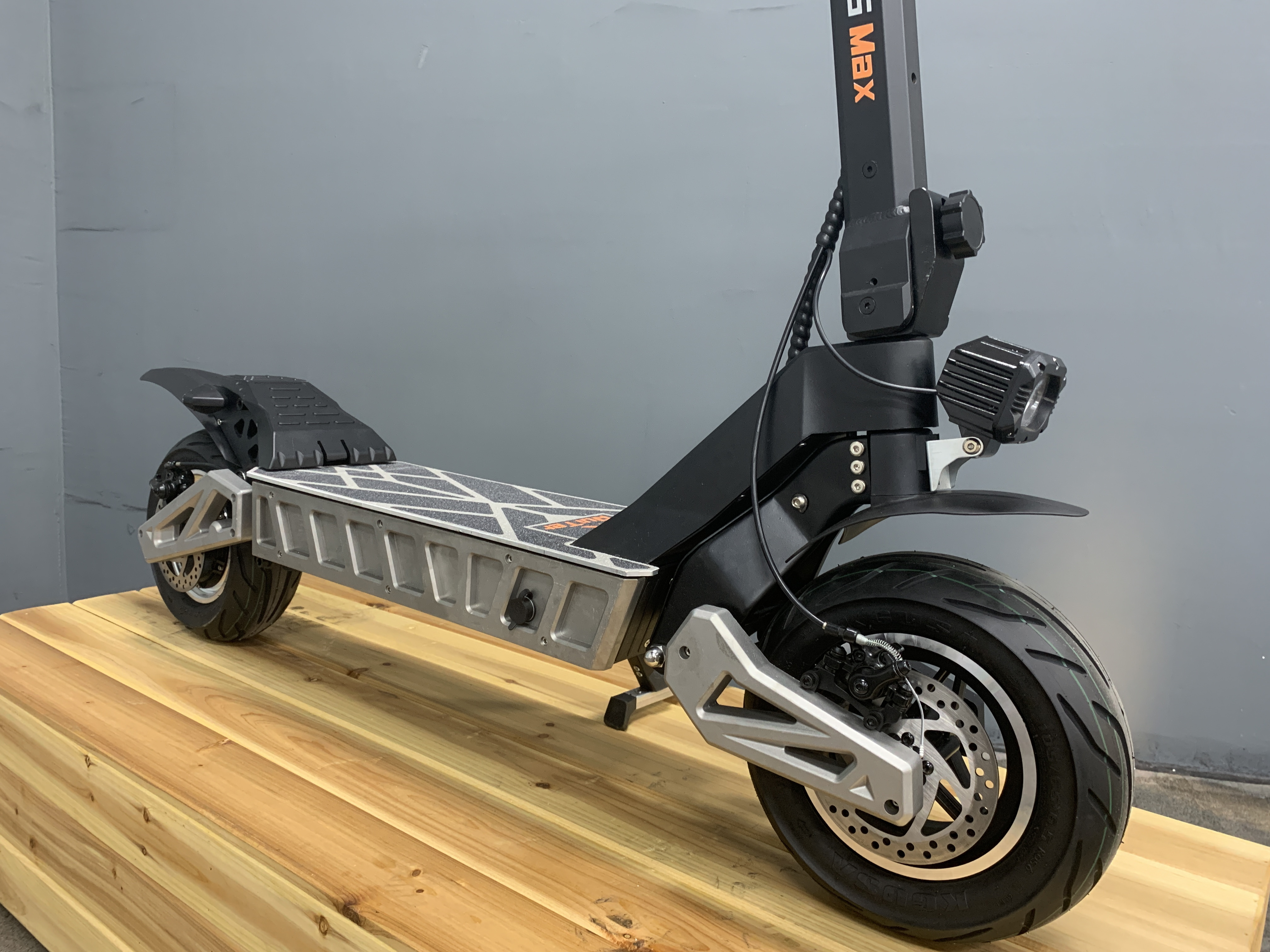 2024 hot Selling big power electric scooter M6 Max dual motor fat tire outdoor scooters adult using