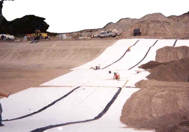 Bentonite waterstop cloth factory 4000g bentonite geosynthetic clay liner price landfill cappings tailings for pond