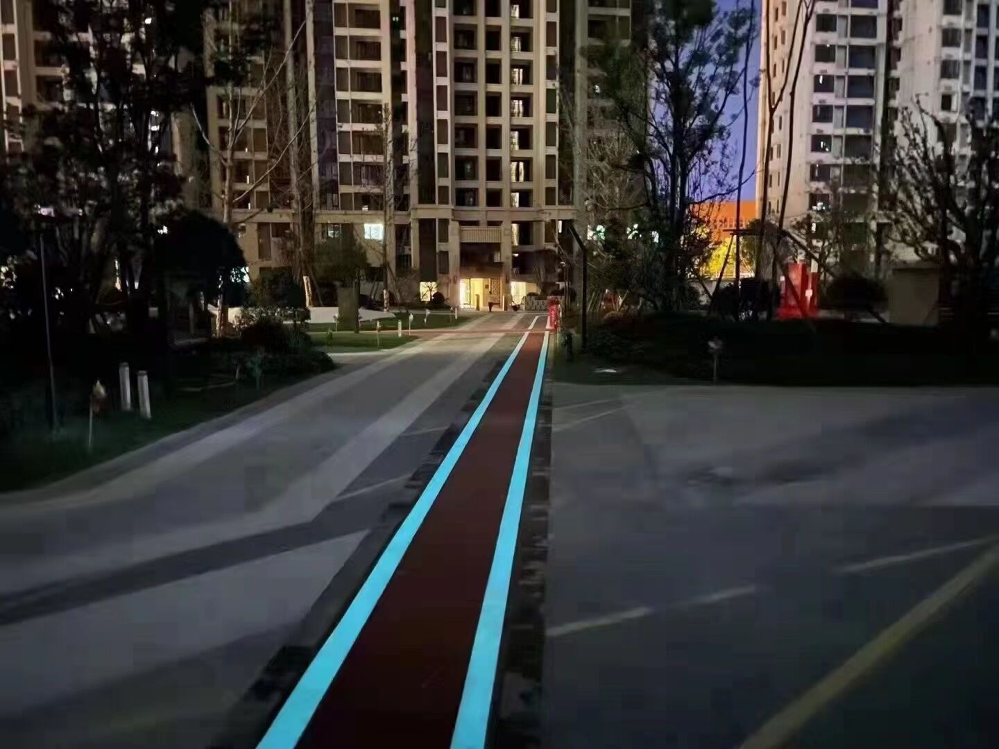 Beijing 18 Years Factory Eco-friendly thermoplastic road marking glow in the dark paint