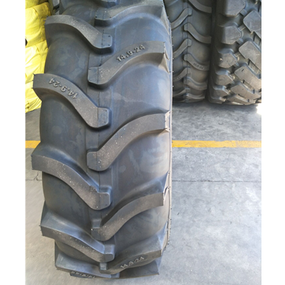 Backhoe Loader Tire (12.5/80-18 16.9-24 16.9-28)