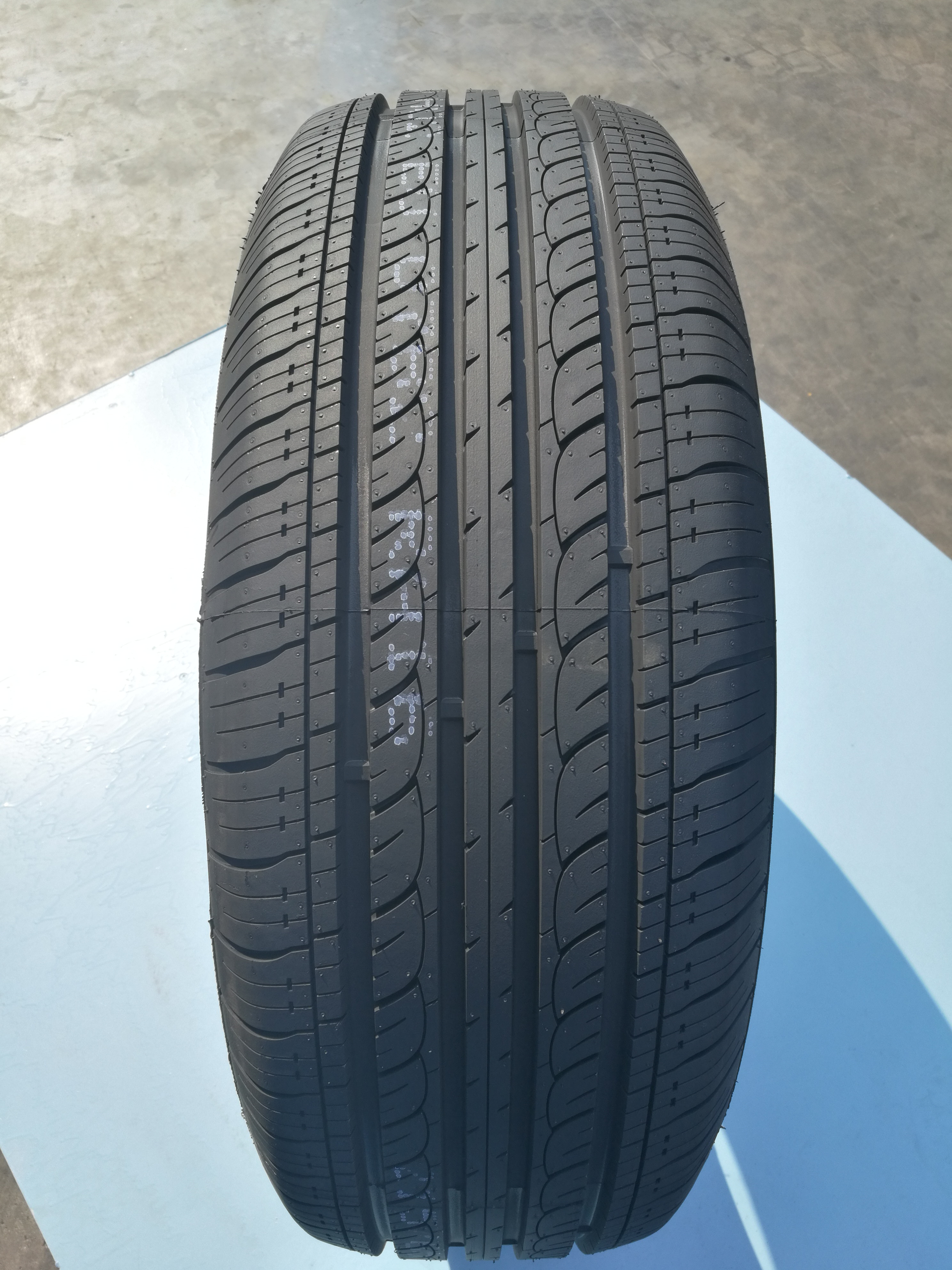 China wholesale silent fuel-saving passenger car tire with 155/80R13 tubeless Radial car tire 12 inch tires sale