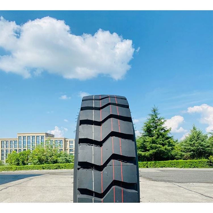 Top Quality excellent oblique pattern block Tyre 8.25R20 9.00R20 Radial Truck Tyre low heating performance for longer miles