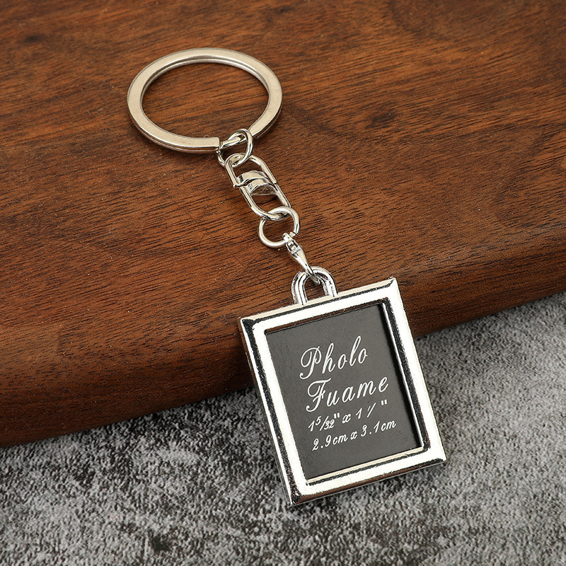 JETSHARK Creative Heart-Shaped Keychain Personalized Photo Frame for Couples Square Zinc Alloy Metal Love Penda Unique Keychain