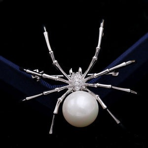 Roche OEM Broche Silver Plated Metal Spider Pearl Brooch Pins