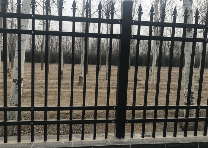 Huibai Steel Picket Fencing: 25x25mm Verticals, 40x40mm Rails, and 1.2mm Wall Thickness