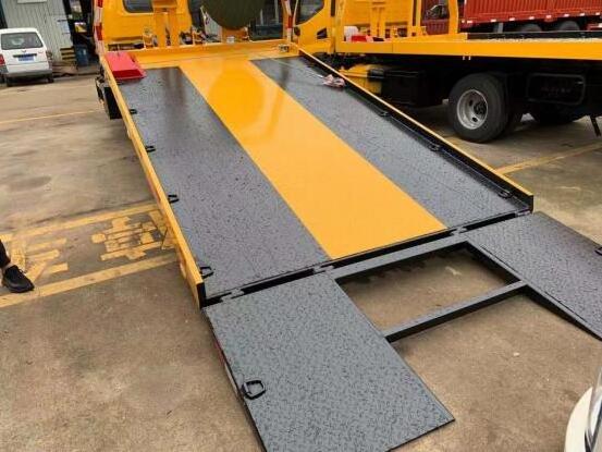 Hot sale 4x2 flatbed wrecker tow truck diesel 10 ton  tow truck bed for sale