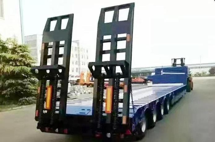 4 Axles Heavy Duty Cargo Transport container delivery low flatbed semi trailer with hydraulic ladders