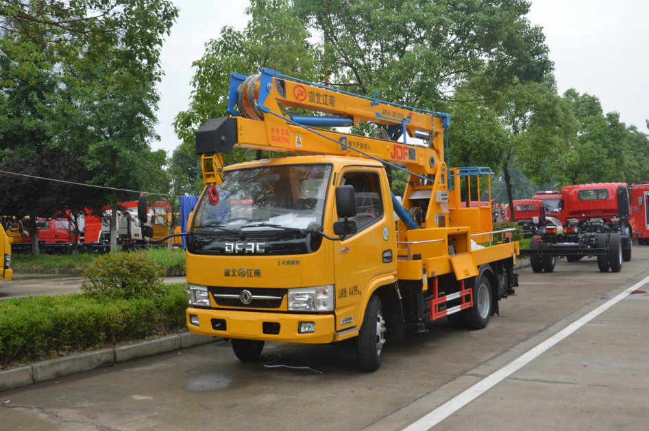 Manufacture High Quality Diesel Fuel Telescoping Lifting Bucket Truck Mounted Aerial Working Platform Good Price