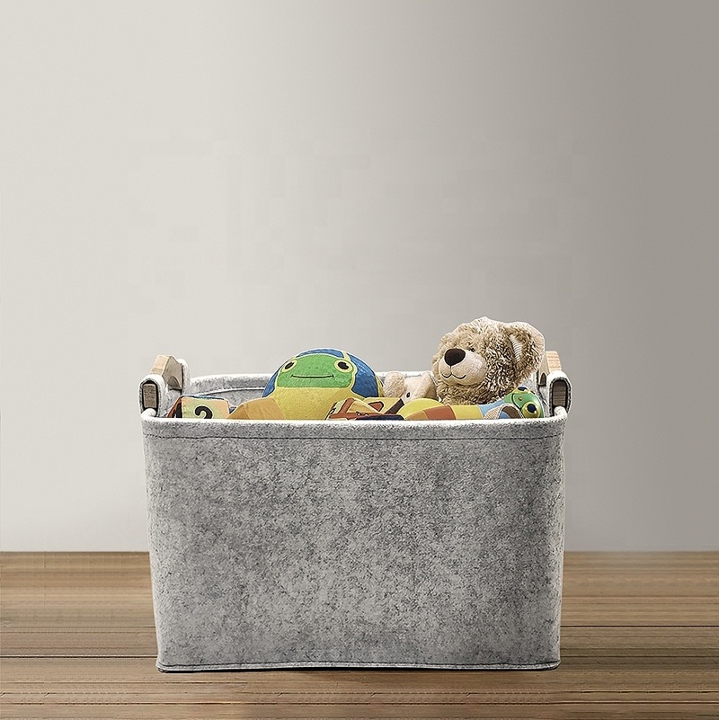 eco-friendly storage baskets Felt Pet Dog Toy Box And cosmetic Storage felt basket With wooden Handles