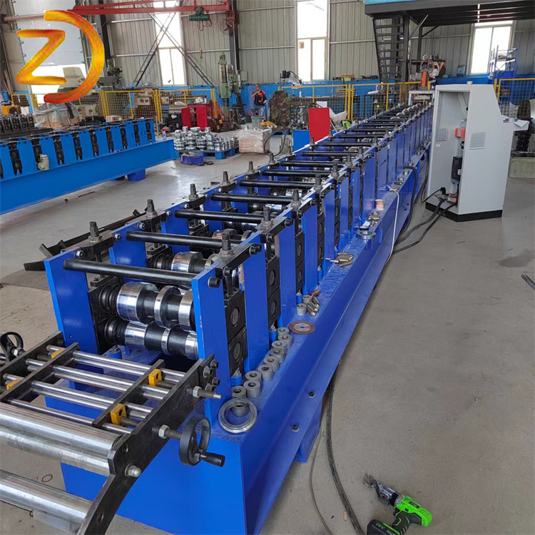 China hot sale roofing half round gutter roll forming machine downspouts making machine