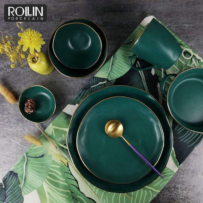 Luxury Dinnerware Brands Christmas Dinner Set Glazed Dark Green Microwave Tableware Plates Set Christmas Dinner Table Set