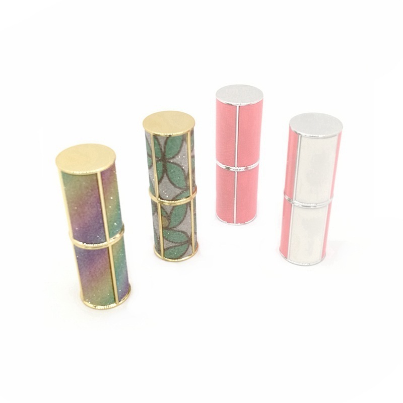 Wholesale Empty Lipstick Tube Packaging Matte Black Color Lipgloss Case with Gold Color Tube Make Your Own Lipstick