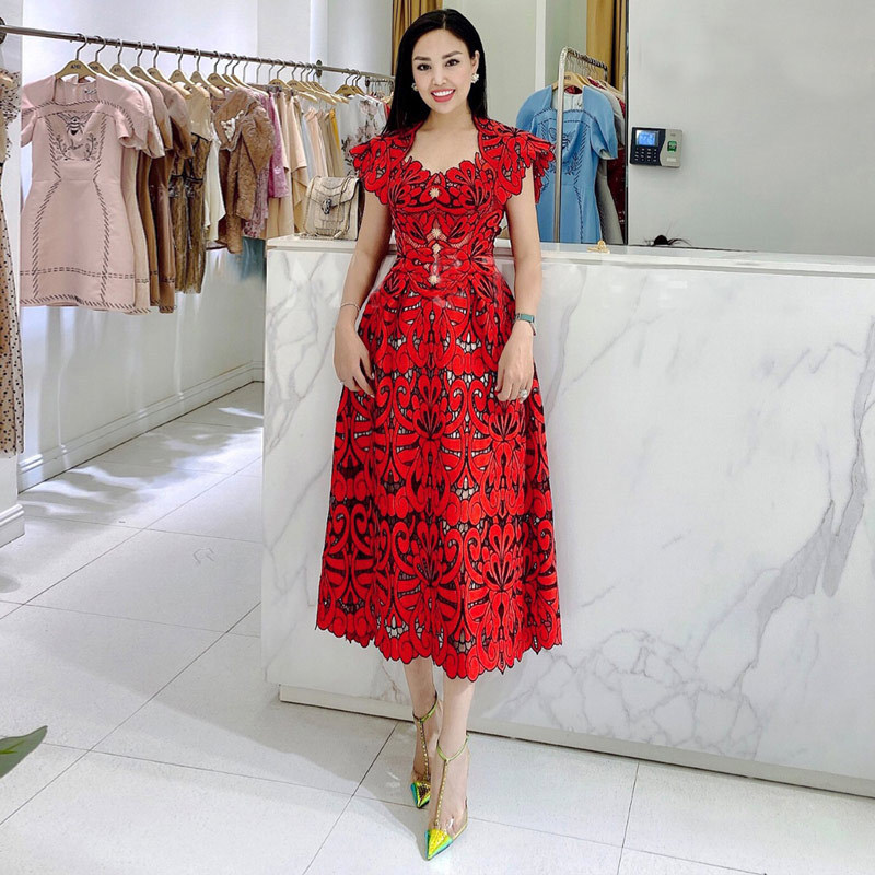 arrivals 2024 new women's Korean version of the red lace fight waist casual dress