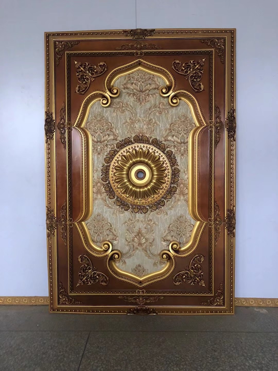 Hot sale PS material artistic golden ceiling tiles medallion panel molding for room decoration