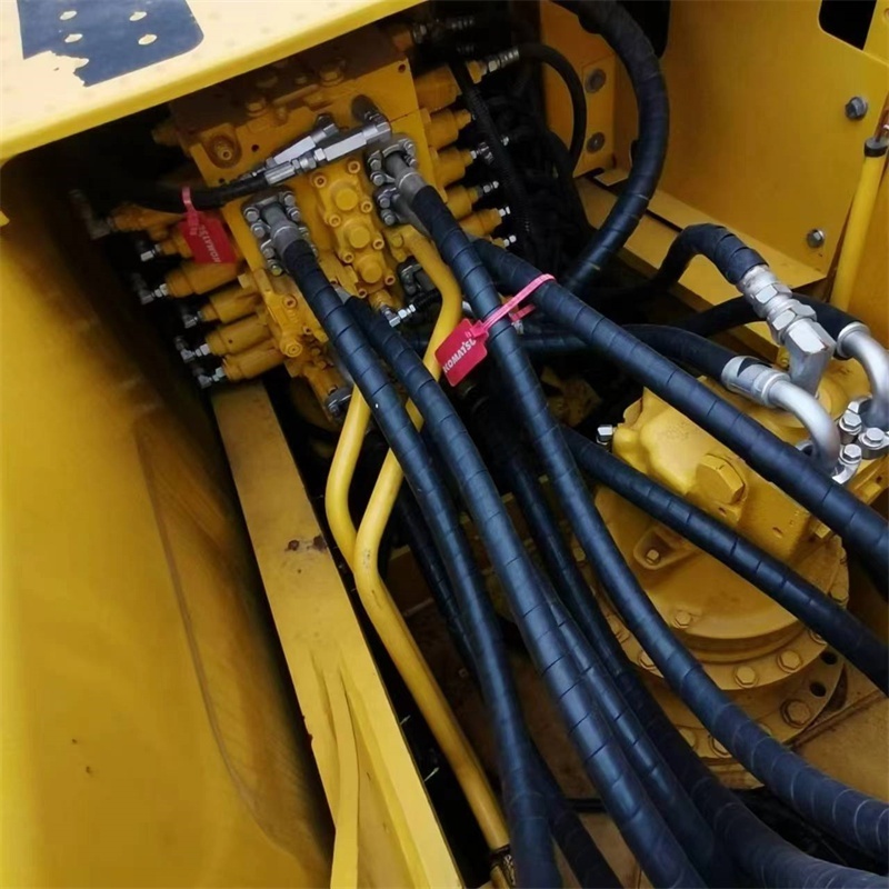 Komatsu 200 used excavator hydraulic crawler excavator sale 20 ton original paint 90% new used excavator